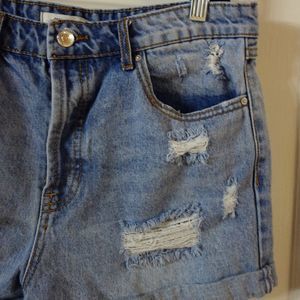 Forever 21 Distressed Jean Shorts Size 28